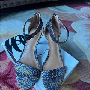 Style & Co. Women's Blue and Yellow Patterned Heels